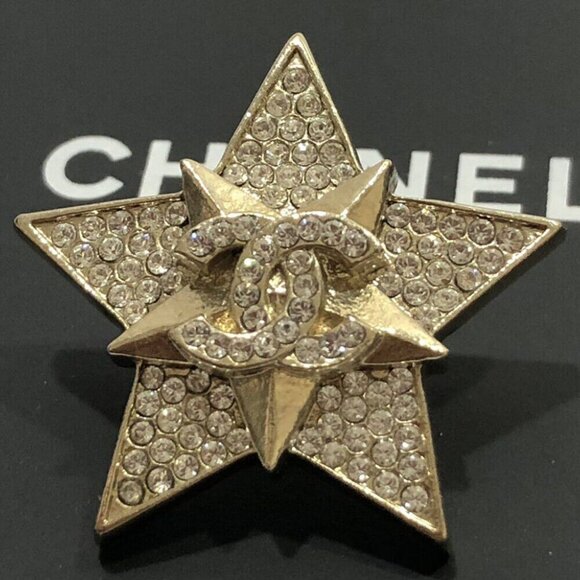 CHANEL CC Logo Double Star Rhinestone Brooch Gold Tone Pin A17C Auth w/Box D-j11 - Picture 15 of 16